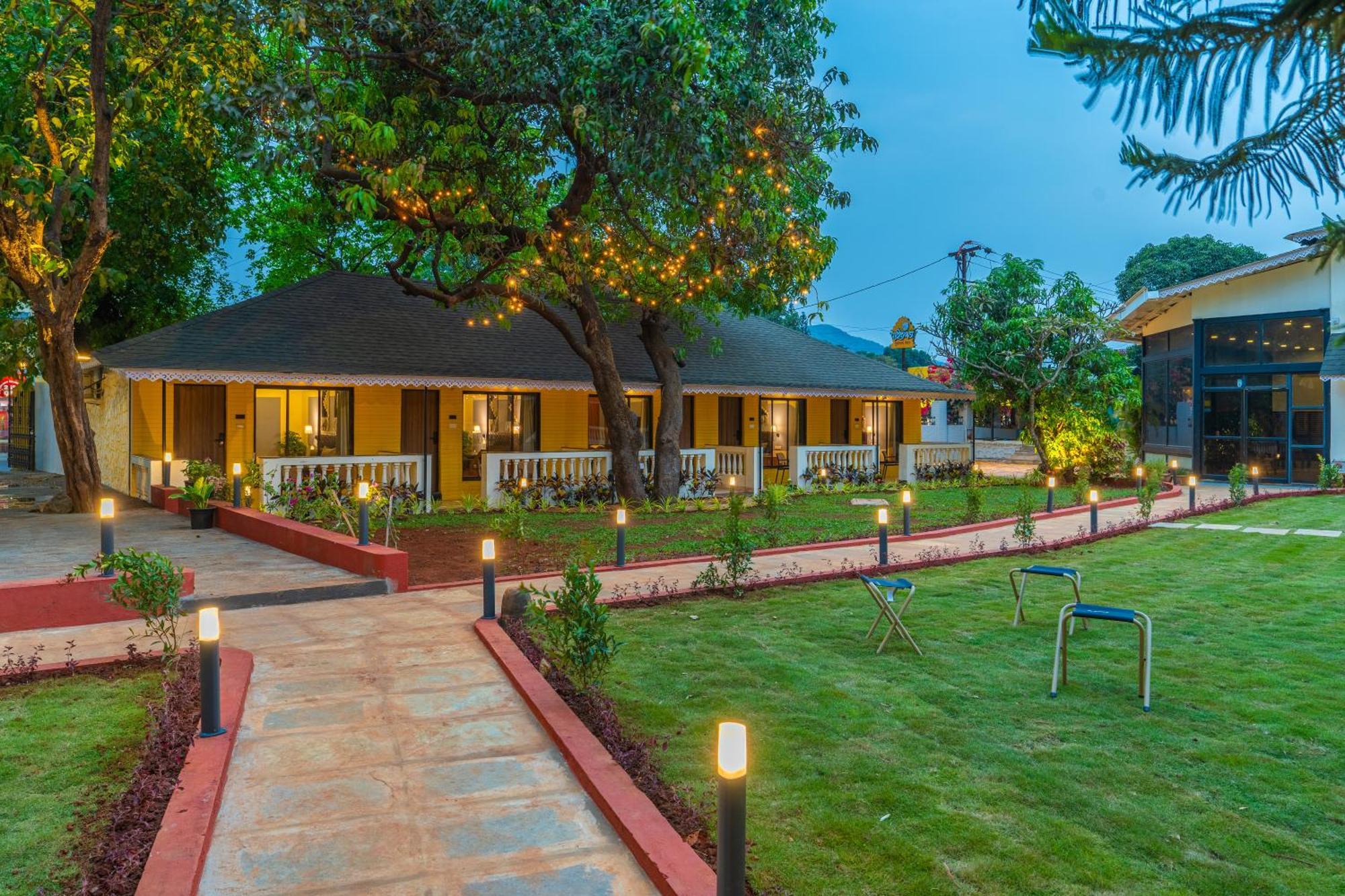 The Hosteller Lonavala, City Centre Bagian luar foto