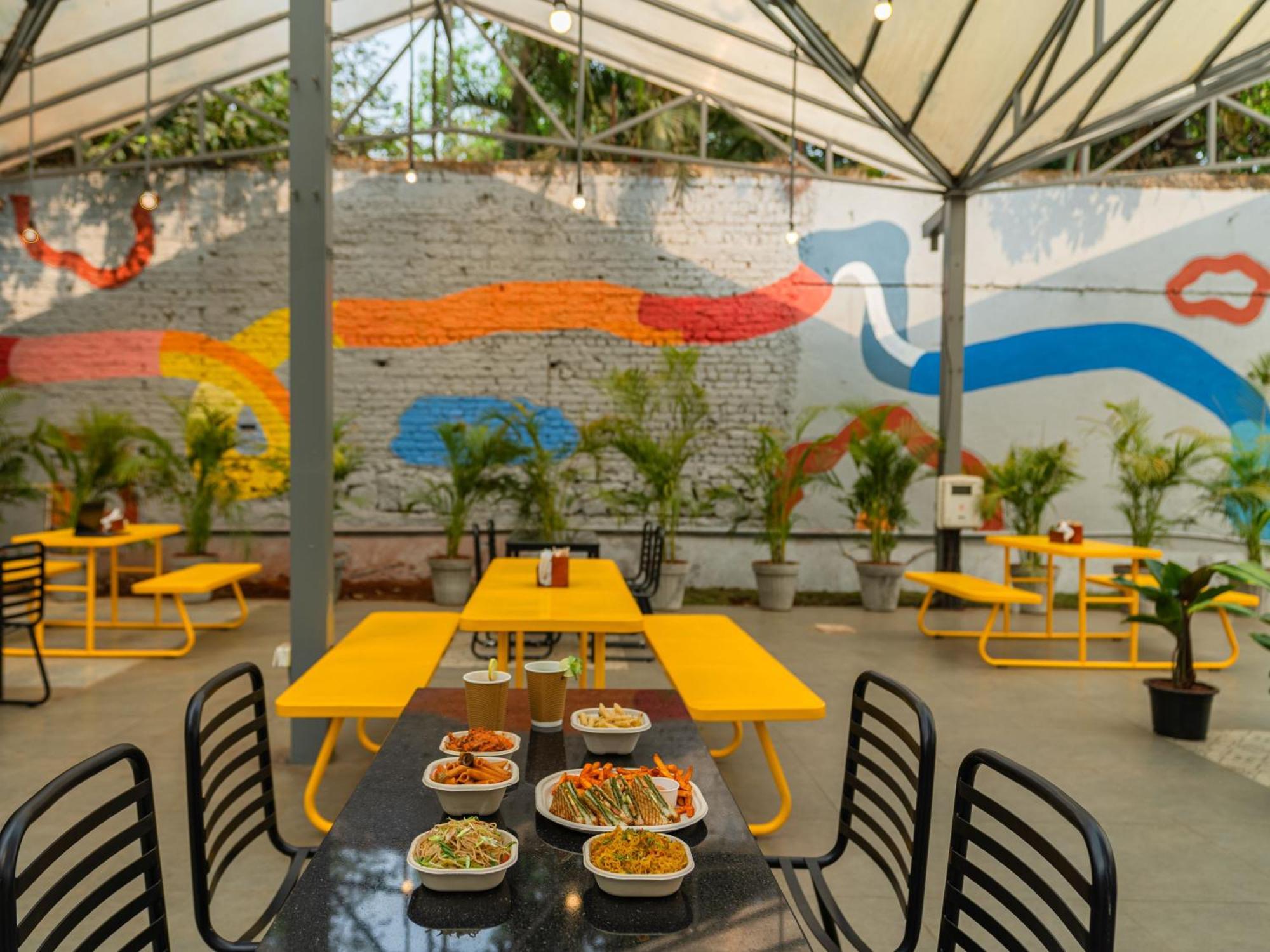 The Hosteller Lonavala, City Centre Bagian luar foto