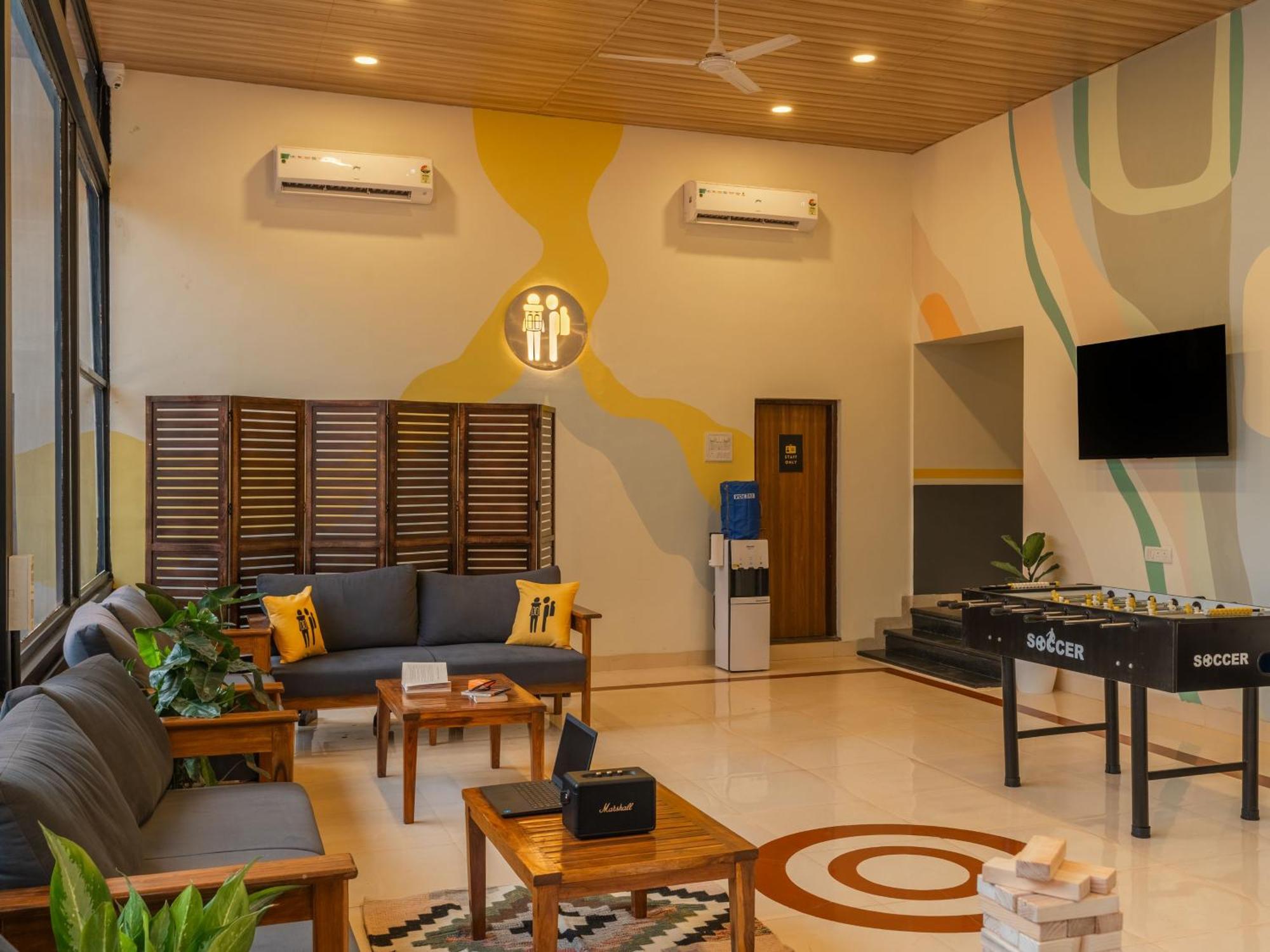 The Hosteller Lonavala, City Centre Bagian luar foto