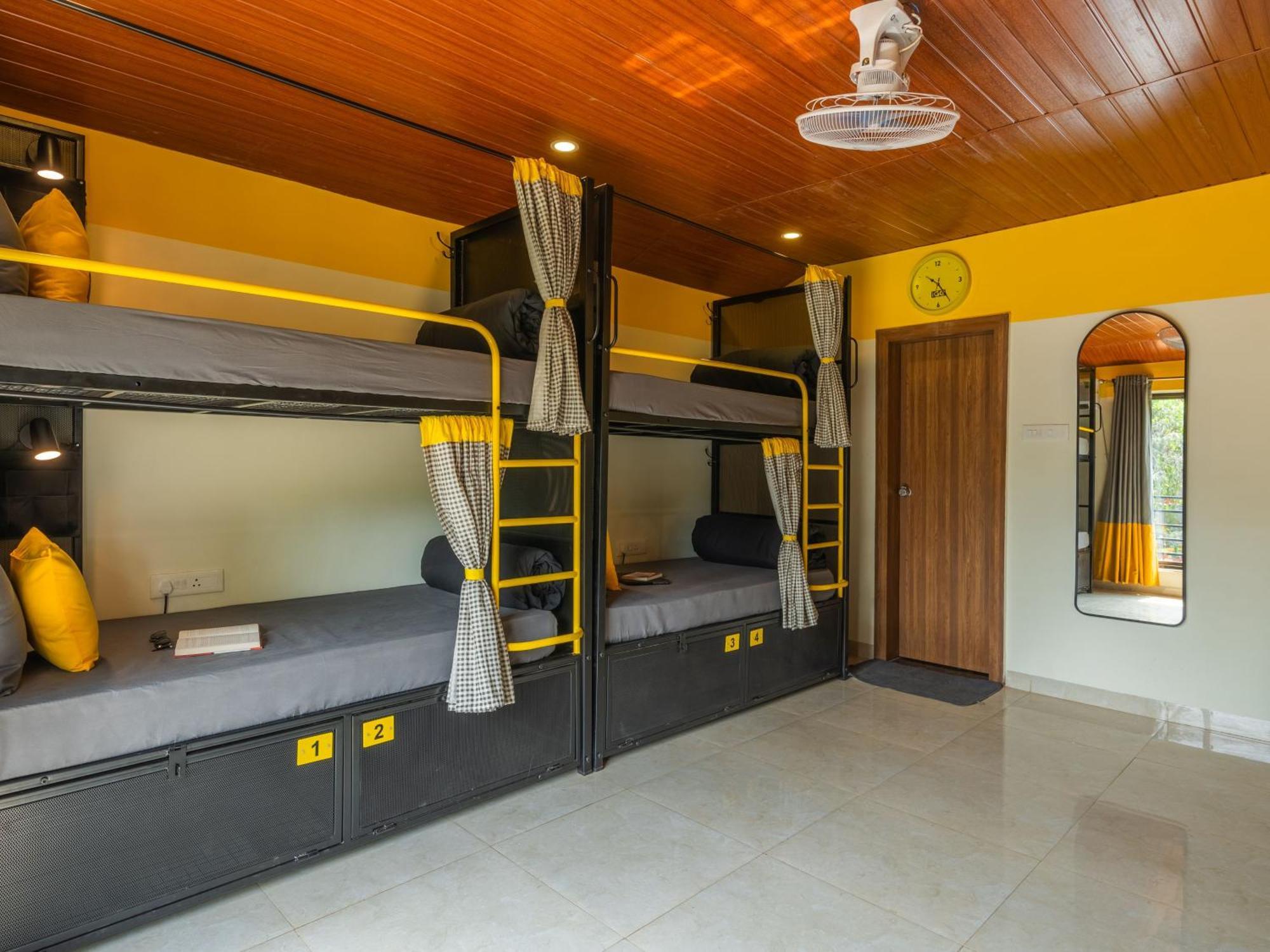 The Hosteller Lonavala, City Centre Bagian luar foto