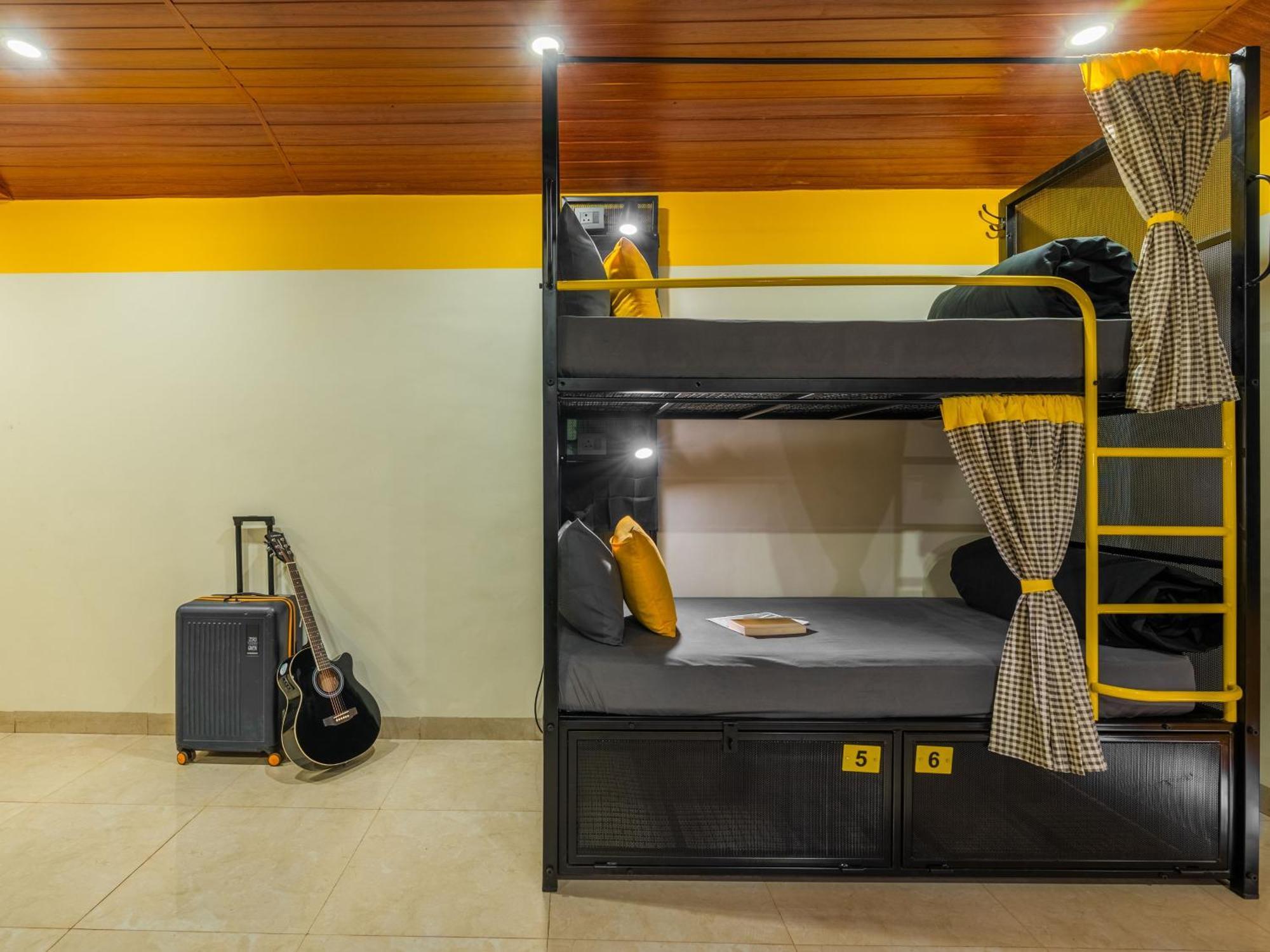 The Hosteller Lonavala, City Centre Bagian luar foto