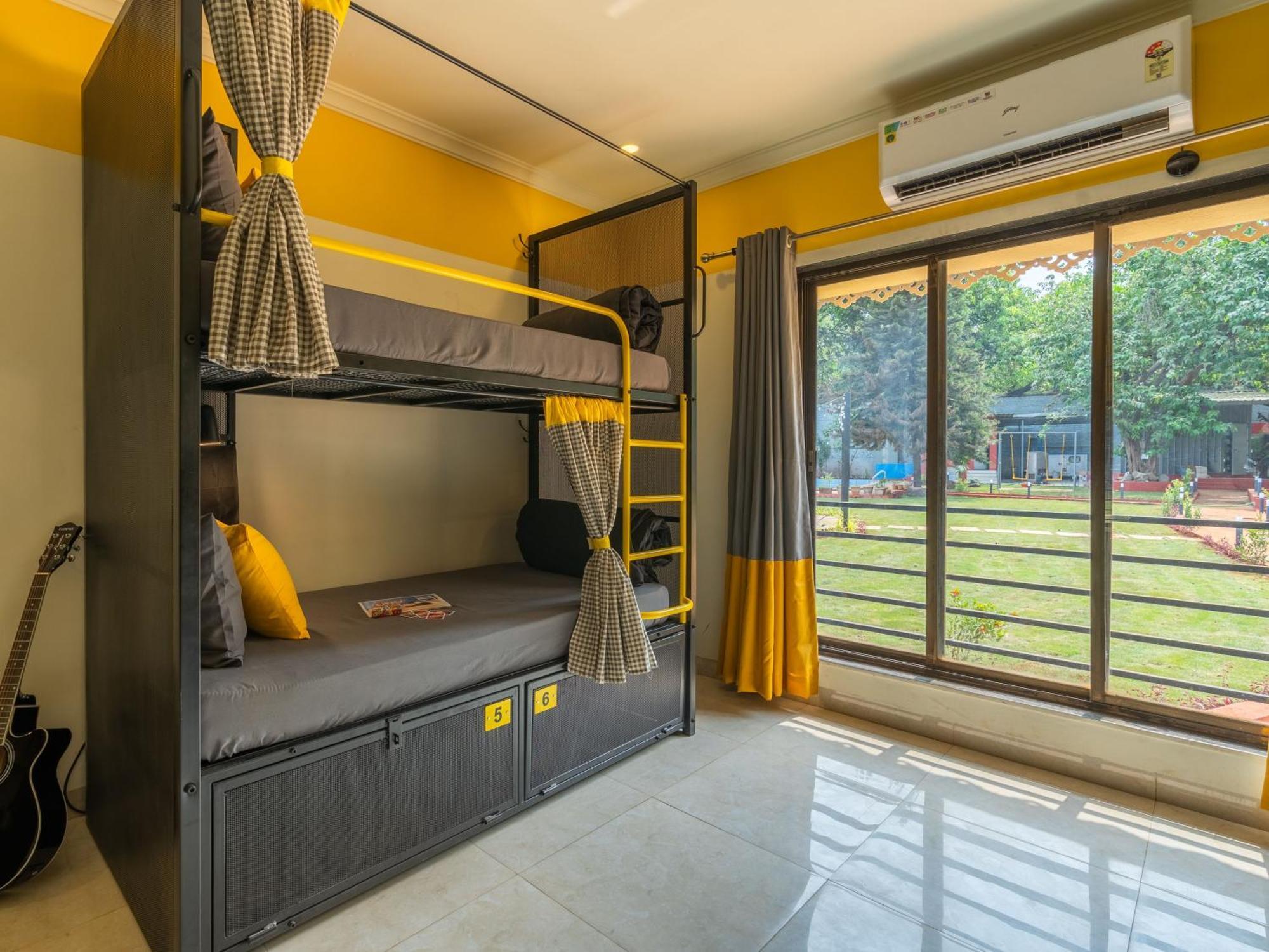 The Hosteller Lonavala, City Centre Bagian luar foto
