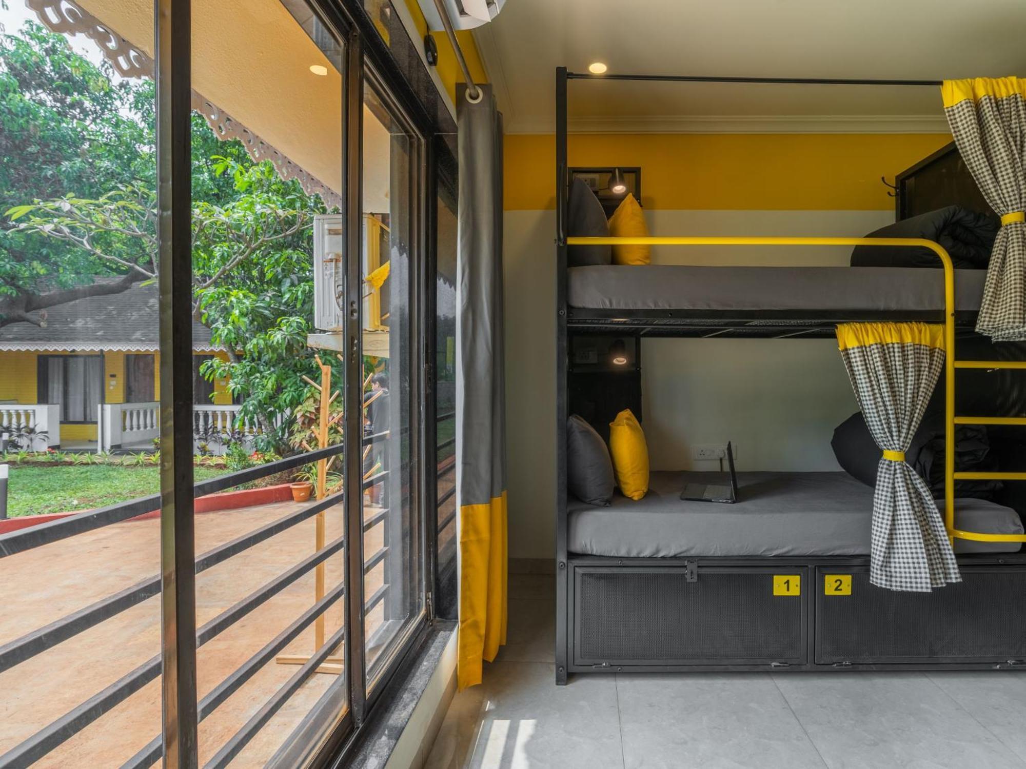 The Hosteller Lonavala, City Centre Bagian luar foto