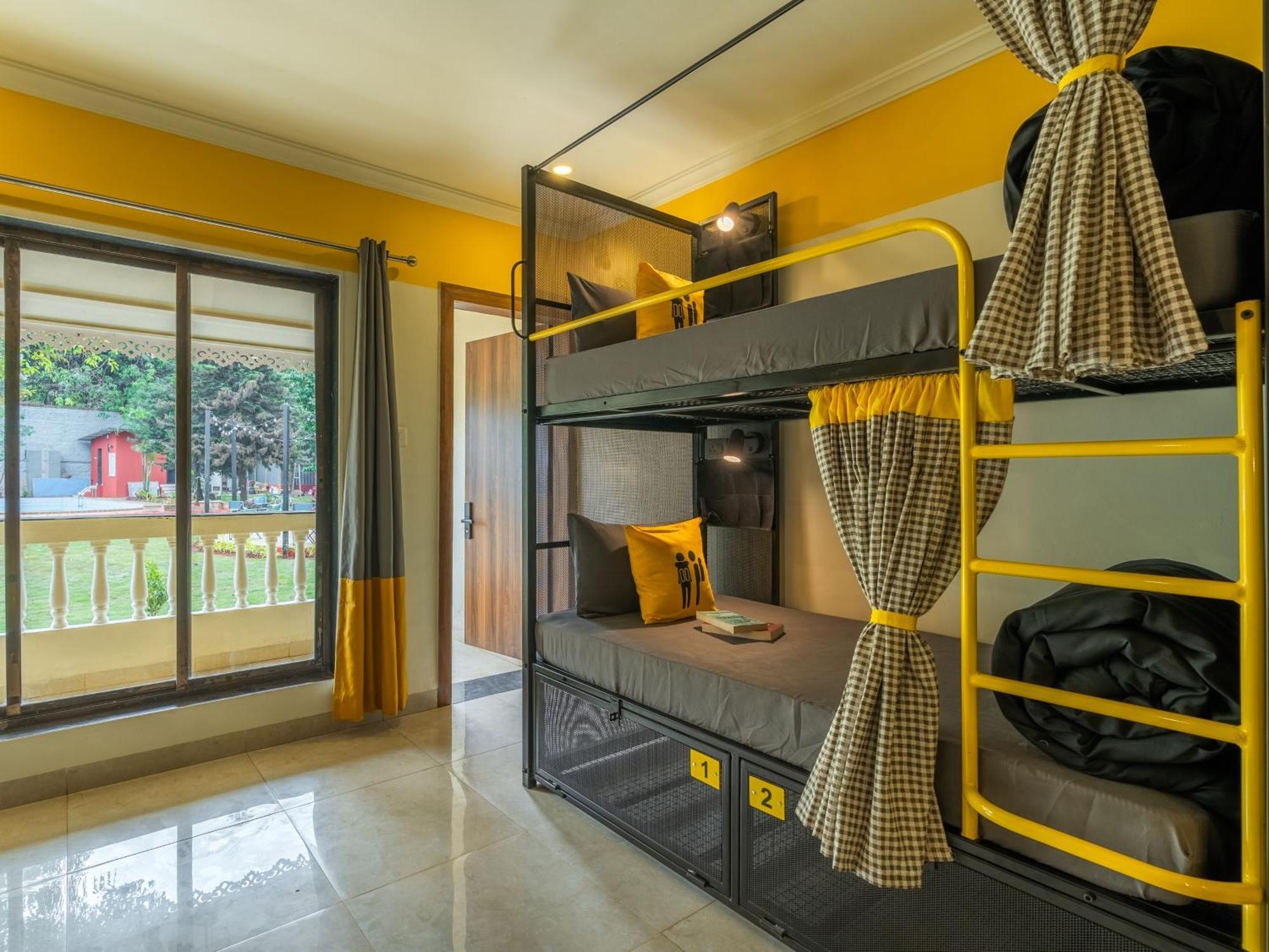 The Hosteller Lonavala, City Centre Bagian luar foto