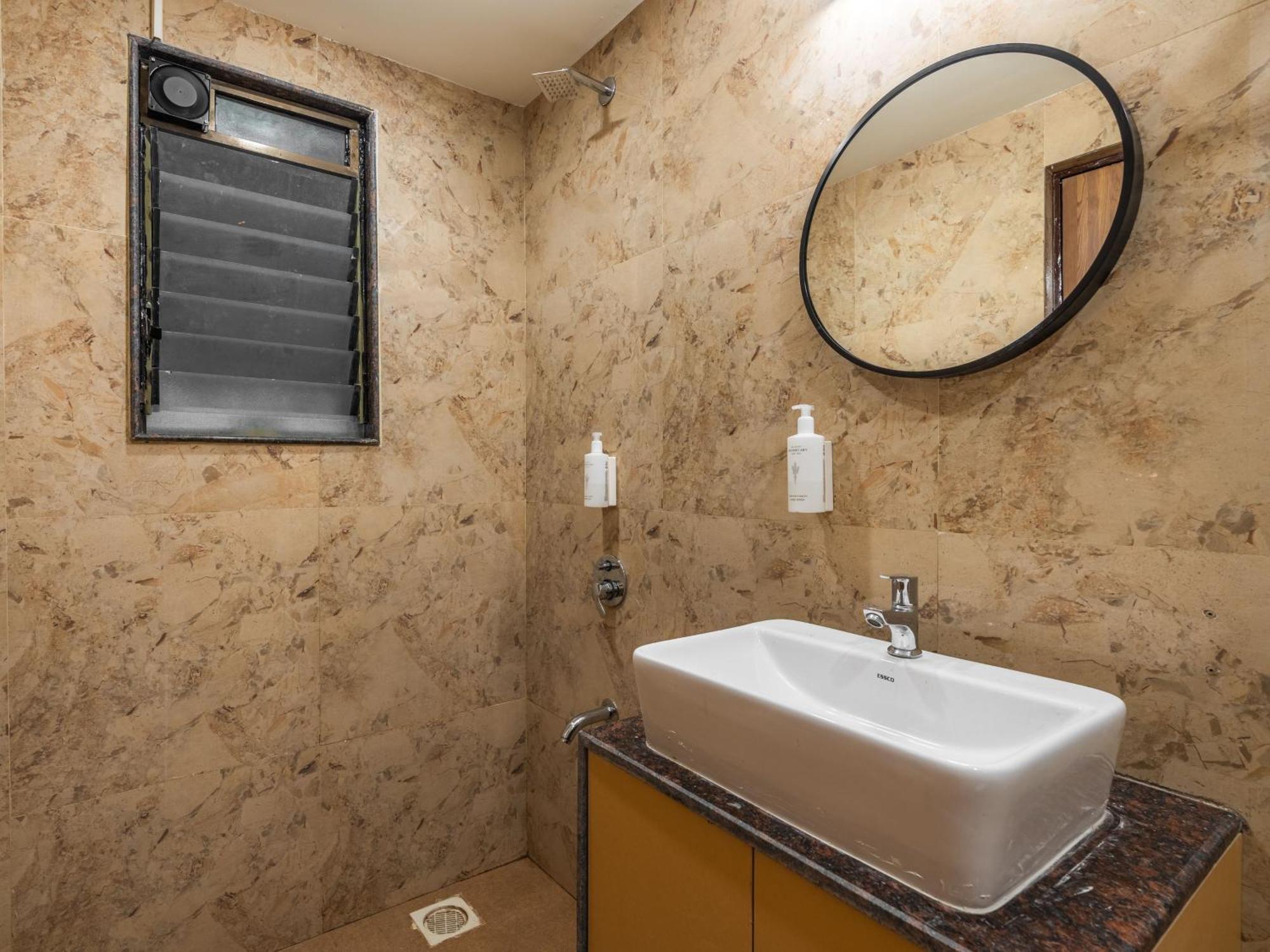 The Hosteller Lonavala, City Centre Ruang foto